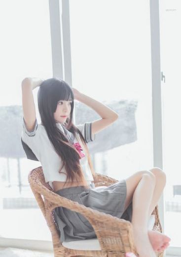 三角窗外是黑夜