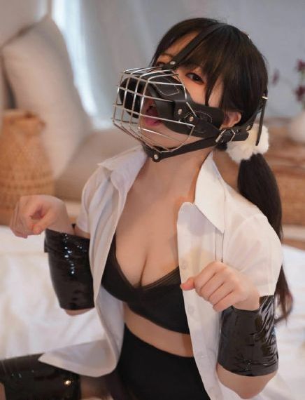 黑白森林在线
