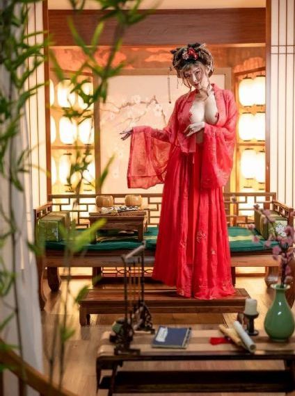 《湿濡的女人》在线