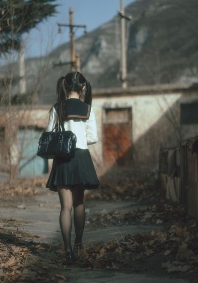 锦衣之下全集免费观看