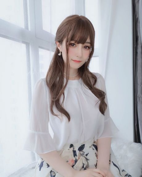 饭桌上故意张开腿让公在线看