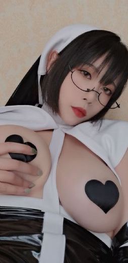 两对小夫妻同租一间房子