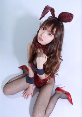 不穿内衣的瑜伽老师